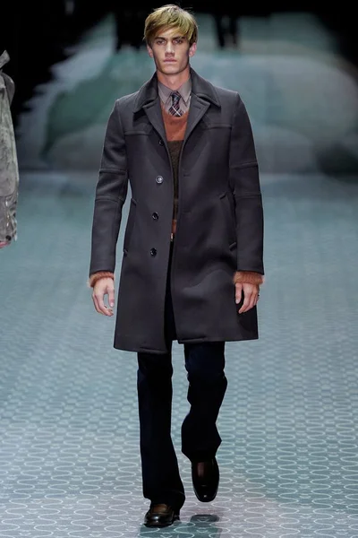 Look 34